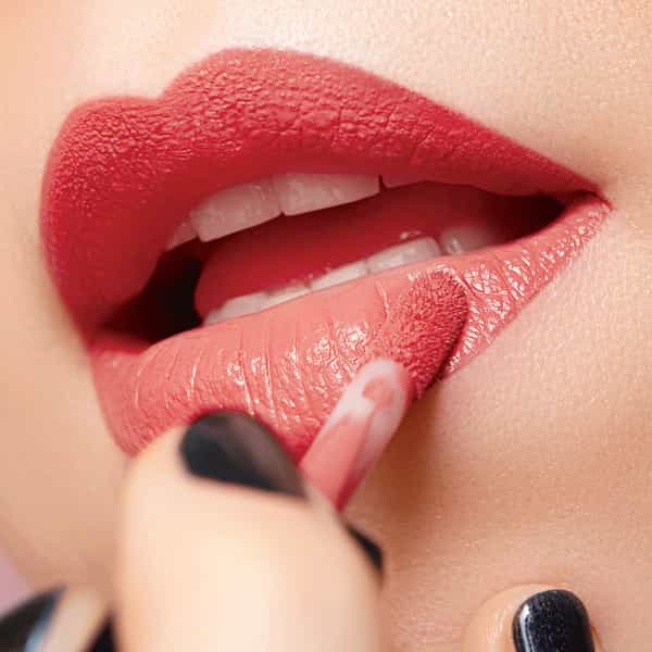 Myglamm Lit Liquid Matte Lipstick-Snacc