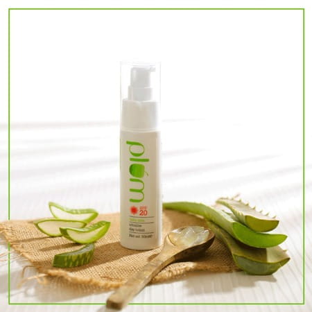 Plum Hello Aloe Ultra- Lite Day Lotion - Spf 20 Pa+ - 50 Ml