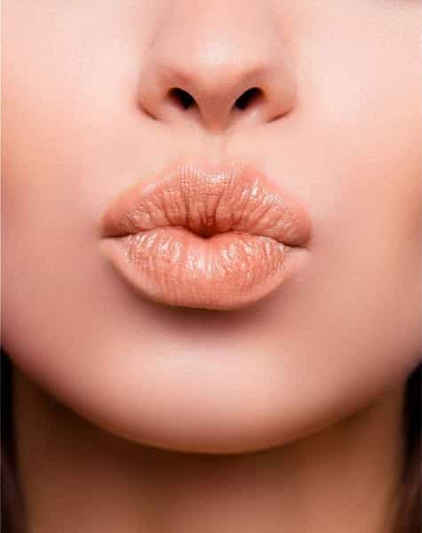 Lakme Lip Love Chapstick Caramel-4.5 G
