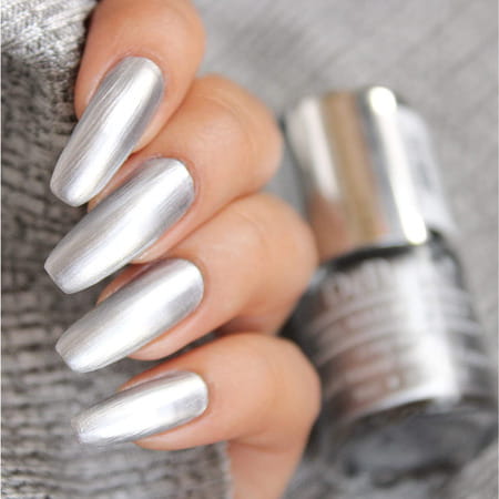 Debelle Combo Of Nail Polish Chrome Silver(8ml) & Lime Lush Nail Polish Remover Wipes (30 Pads)