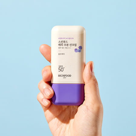 Skinfood Berry Moisturizing Sun Cream Spf 50+ Pa++++ - Uv Rays But Also Deeply Hydrates 50Ml