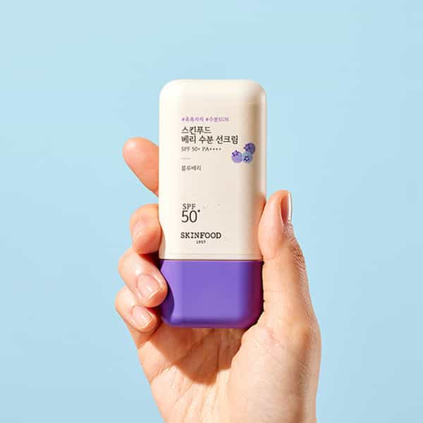 Skinfood Berry Moisturizing Sun Cream Spf 50+ Pa++++ - Uv Rays But Also Deeply Hydrates 50Ml