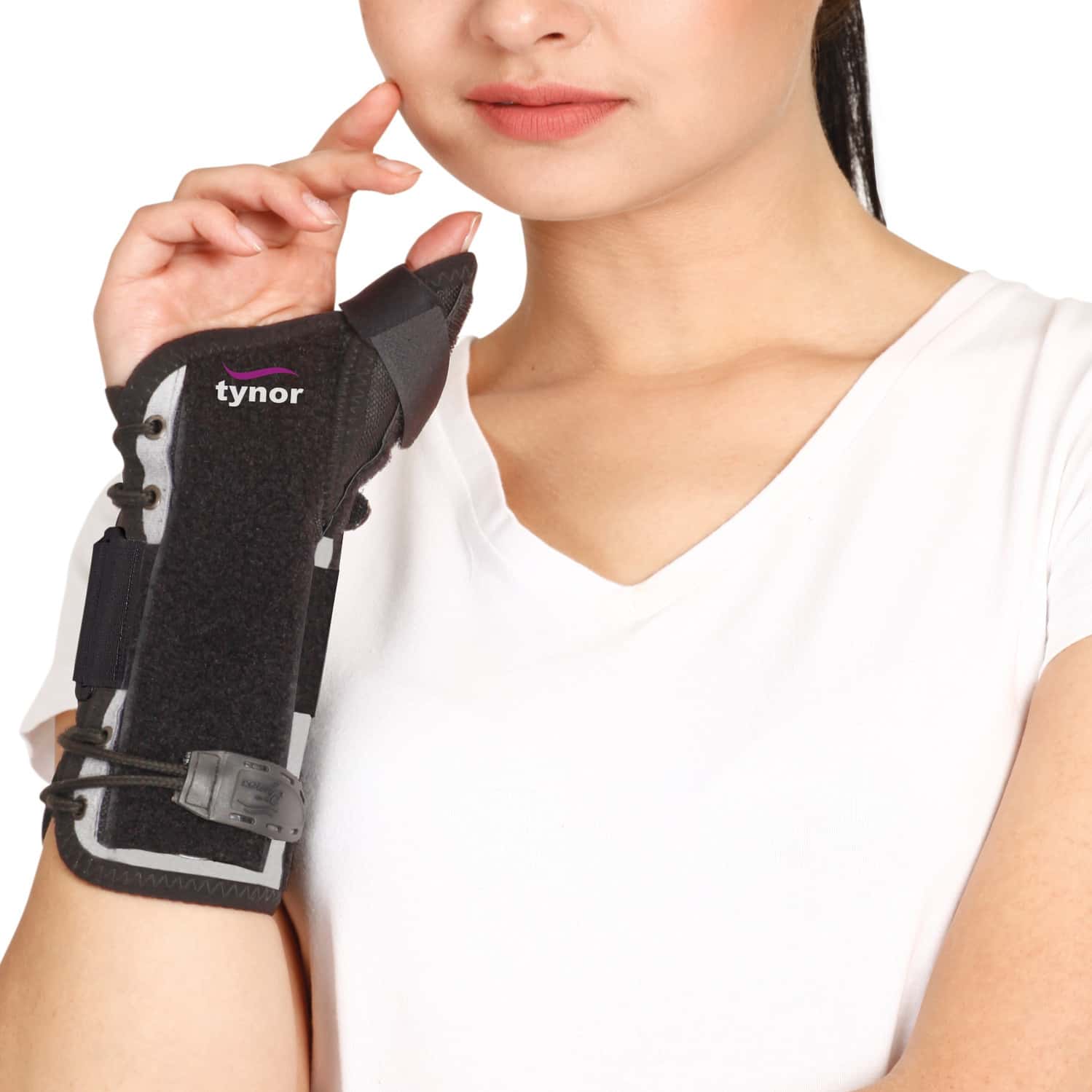 Tynor Wrist Splint With Thumb Black Medium 1 Unit