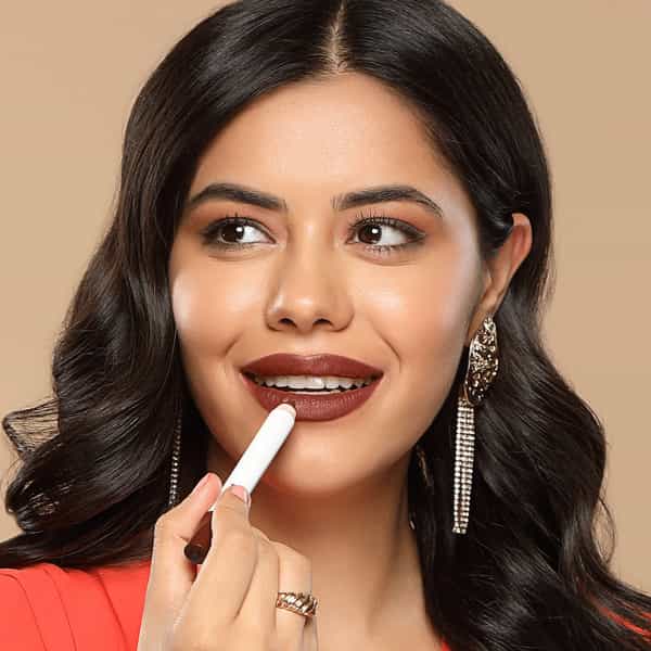 Myglamm Lit Matte About It Lip Color-Brown Disco