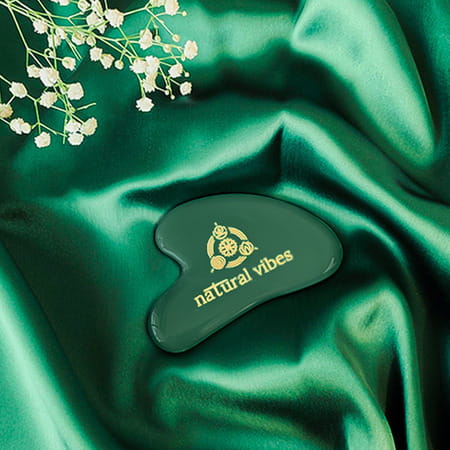 Natural Vibes Glow Getter Gift Set With Jade Gua Sha | Face Serum & Face Oils