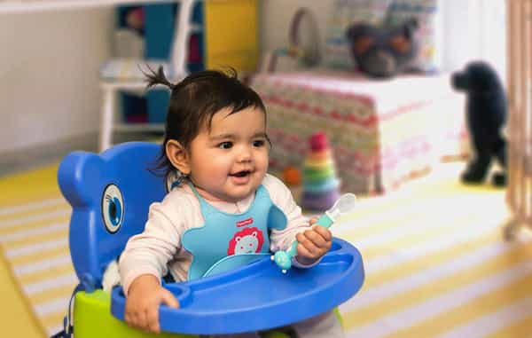 Fisher Price Ultracare Easy Clean Silicon Baby Bib. Ideal For Weaning Babies 4 Month Plus Blue