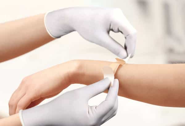 Ansell Micro Touch White Nitrile Examination Gloves - Pack Of 150 - Medium