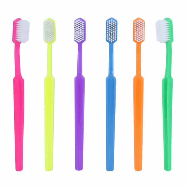 Maxi Zest Soft Toothbrush (Pack Of 12)