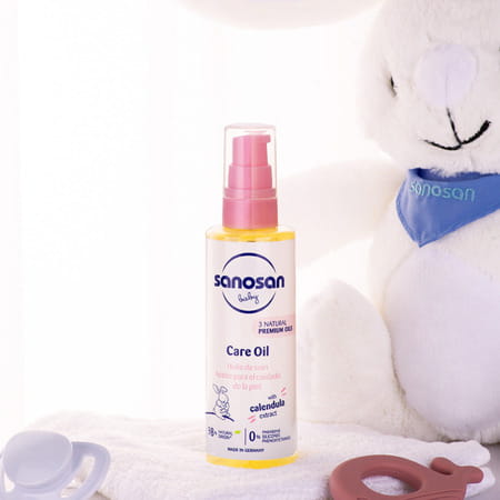 Sanosan Baby Care Oil | With Almond Oil Organic Olive Oil & Sunflower Seed Oil - 100ml