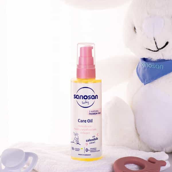 Sanosan Baby Care Oil | With Almond Oil Organic Olive Oil & Sunflower Seed Oil - 100Ml