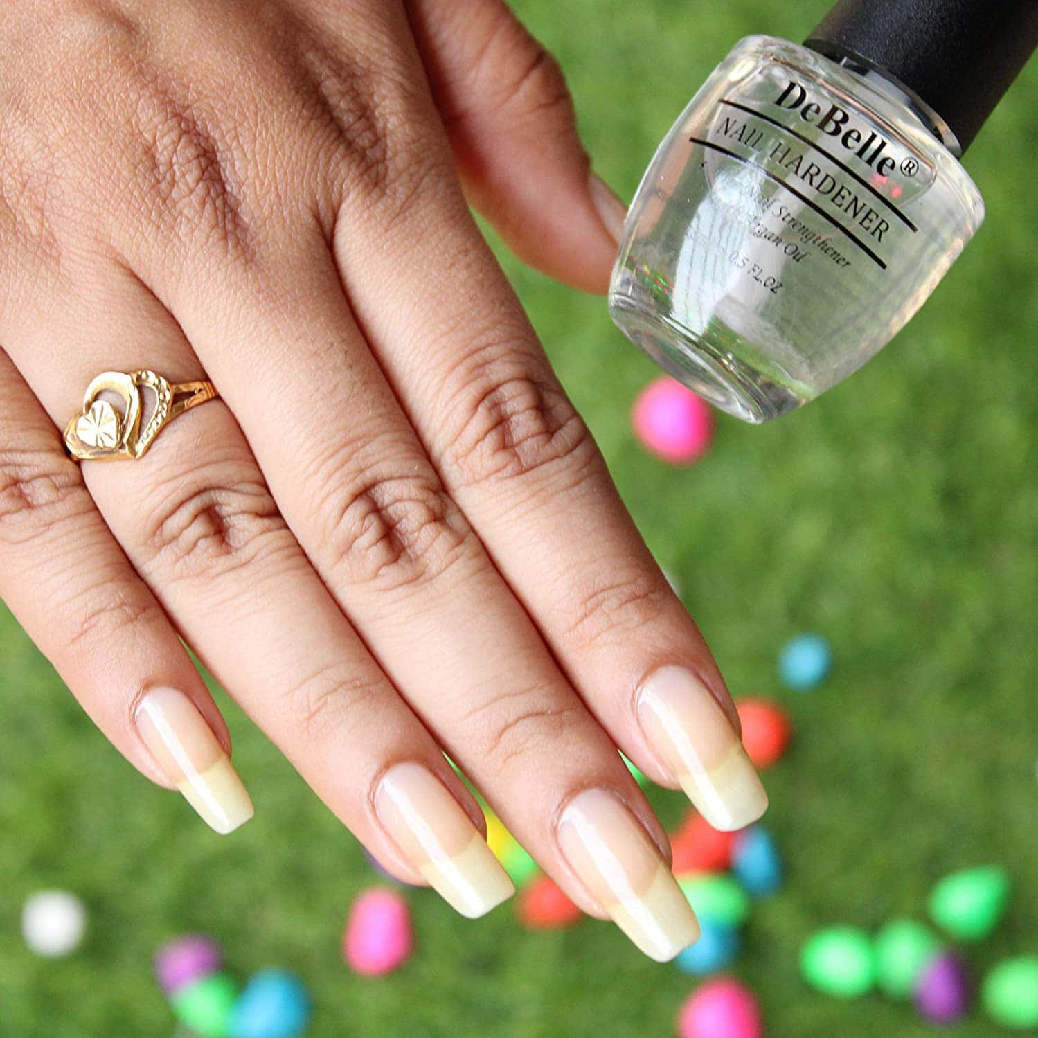 Buy DEBELLE NAIL HARDENER,TRANSPARENT COAT, 15 ML Online & Get Upto 60