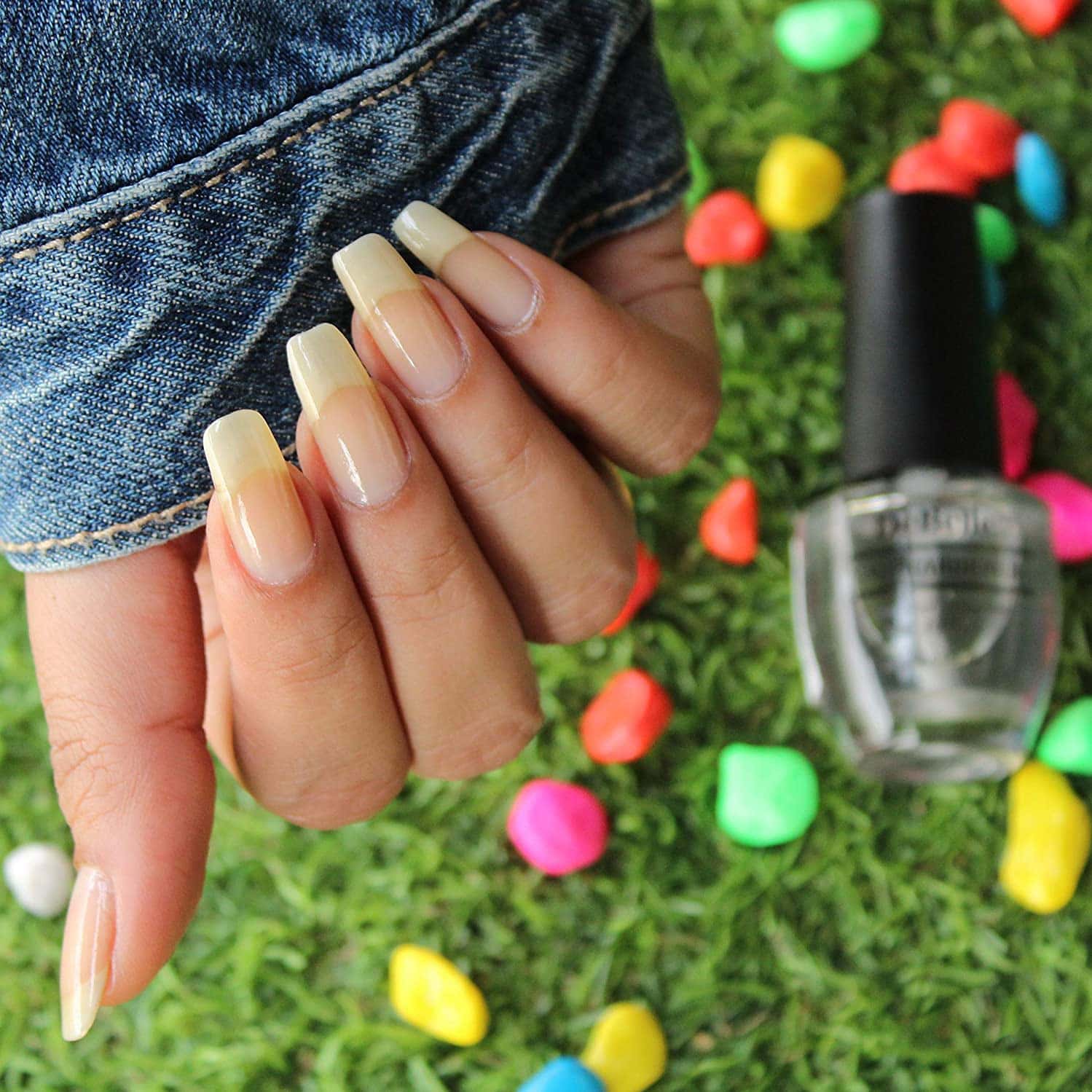 Buy DEBELLE NAIL HARDENER,TRANSPARENT COAT, 15 ML Online & Get Upto 60