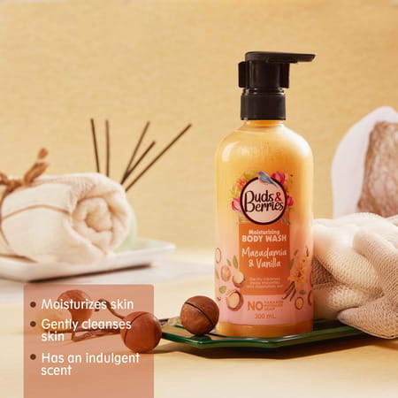 Buds & Berries Moisturising Macadamia And Vanilla Extracts Body Wash For Soft & Clear Skin (300 Ml)