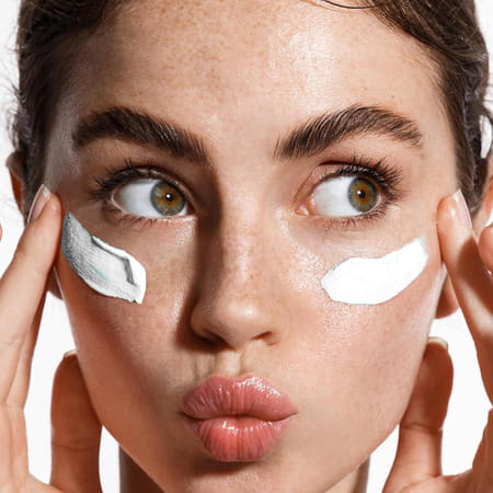 The Face Shop Rice Water Cream | Niacinamide & Ha | Brightens /Fades Blemishes & Acne Marks - 50ml