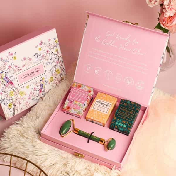 Natural Vibes Glow Getter Gift Set With Jade Face Roller | Face Serum & Face Oils