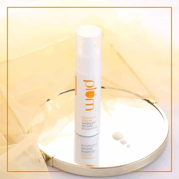 Plum Chamomile & White Tea Dew Day Cream- 45 Gm