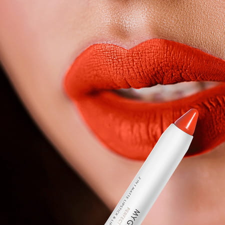 Myglamm Perfect Curves Matte Lip Crayon-Soleil