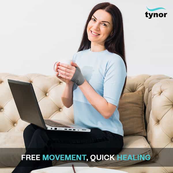 Tynor E 06 Wrist Brace With Thumb Size Universal