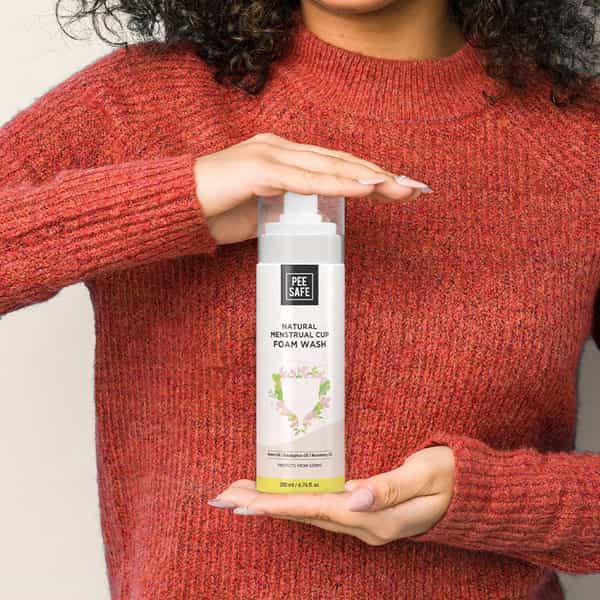 Pee Safe Natural Menstrual Cup Foam Wash (200 Ml)