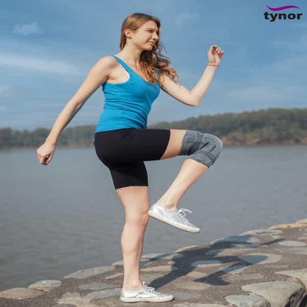 Tynor Knee Cap With Rigid Hinge Grey Medium 1 Unit