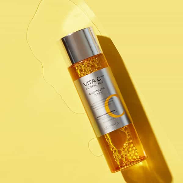 Missha Vita C Plus Brightening Toner - Corrects Stubborn Dark Spots & Hyperpigmentation - 200Ml