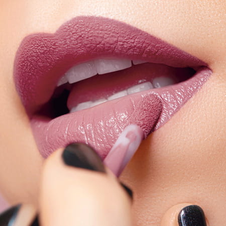 Myglamm Lit Liquid Matte Lipstick-Draking