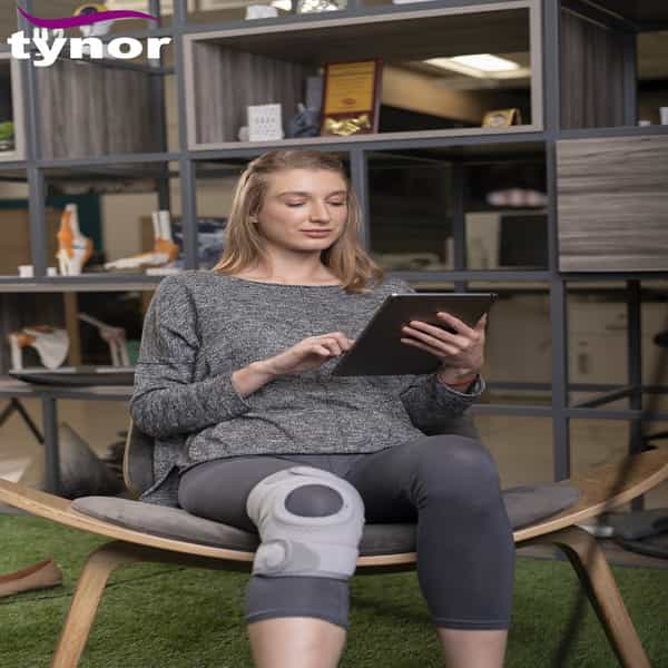 Tynor J-09 Knee Support Sportif (Neoprene) Xl
