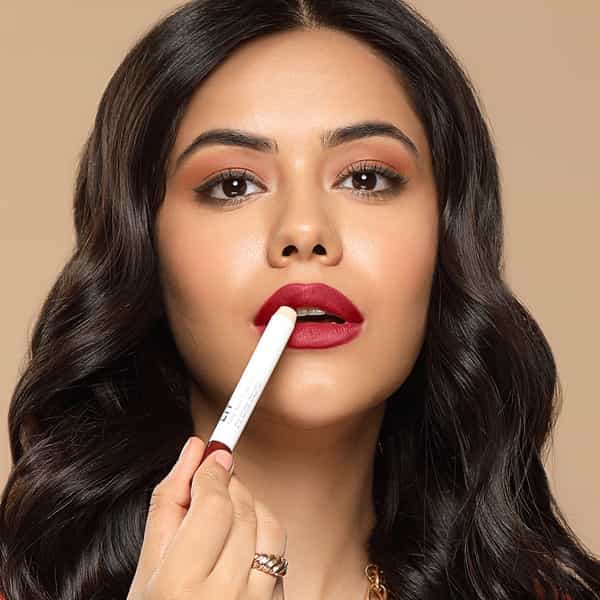 Myglamm Lit Matte About It Lip Color-Maroon Jive