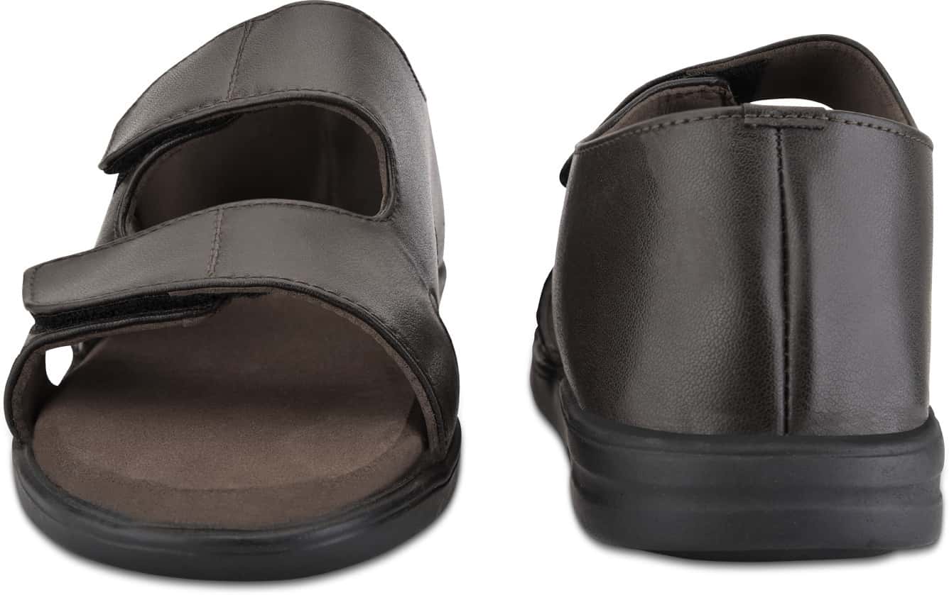 Buy PHARMEASY DIABETIC & ORTHOPEDIC MEN SANDALS (FAHION RANGE3) BROWN COLOR SIZE 7 Online & Get