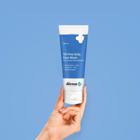 The Derma Co Oil - Free Daily Face Wash With Hyaluronic & Glycolic Acid - 100Ml